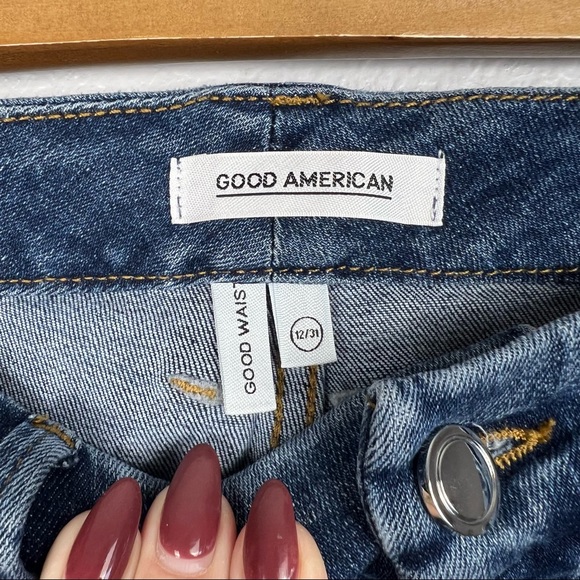 Good American Good Waist Distressed Crop - 12/31 - Picture 3 of 11